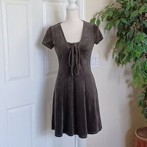 Beautiful Emerald Sundae Dark Green Short Sleeve Dress Size Medium